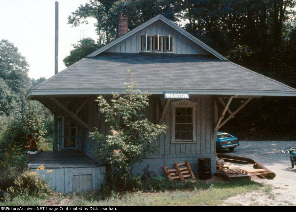 B&M Station on abandoned Clinton Line